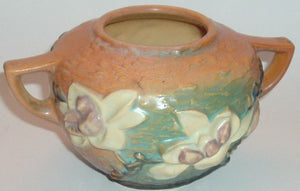 Roseville Pottery Magnolia Handle Vase (446-4)